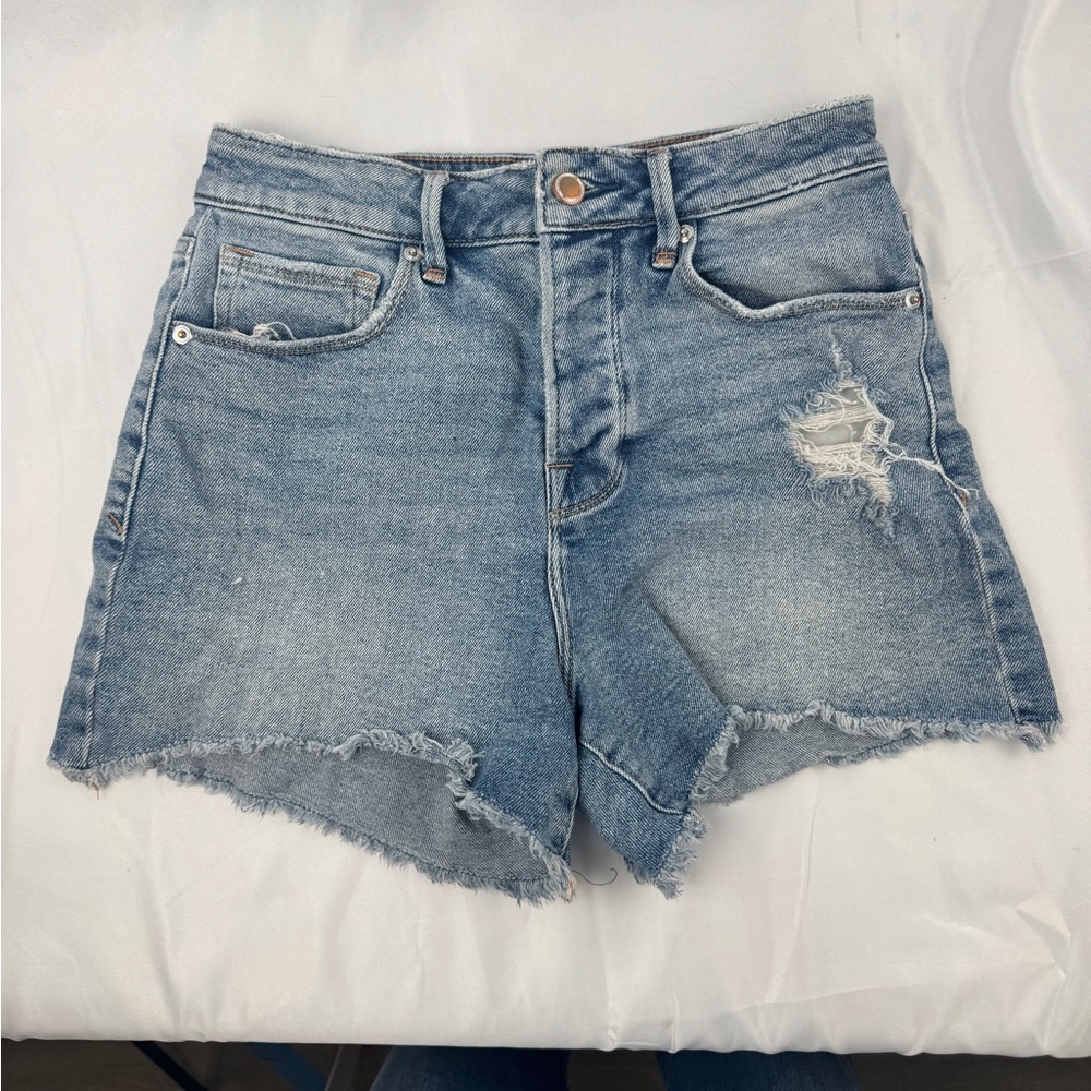 Good American Bombshell Distressed Cutoff Shorts – Size 2/26 – Gently Worn